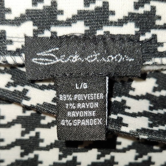 Vintage Houndstooth Pencil Skirt - Picture 2 of 10